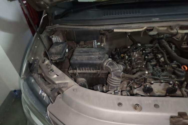 Used FORTHING Lingzhi 2023 M5 1.6L Comfort Edition 7-Seater Engine Bay Right