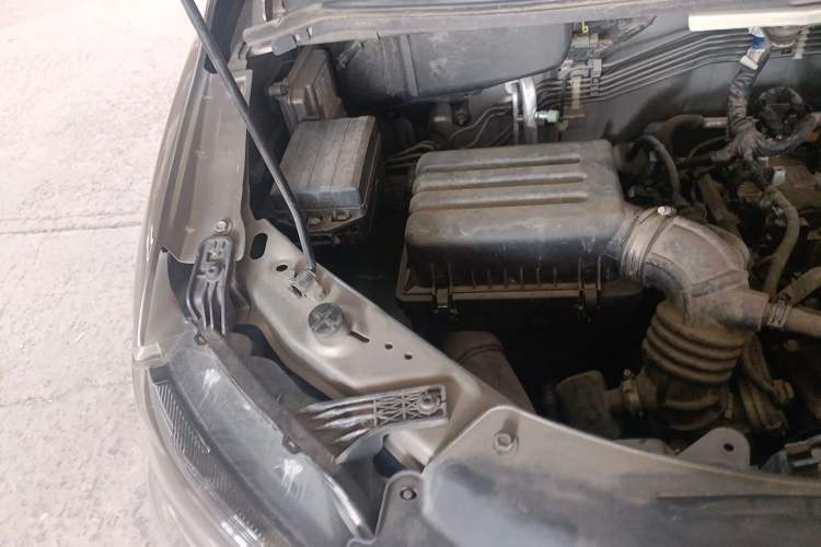 Used FORTHING Lingzhi 2023 V3 1.6L Base Model 2 Seats Engine Bay Right