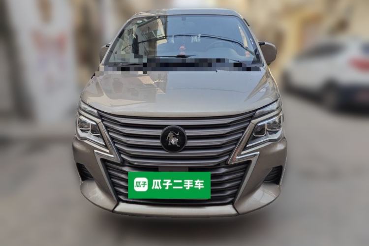 Used FORTHING Lingzhi 2023 M5L 1.6L Base Model 7 Seats Front