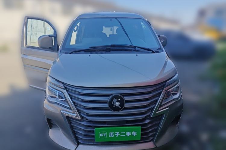 Used FORTHING Lingzhi 2023 M5L 1.6L Base Model 7 Seats Front