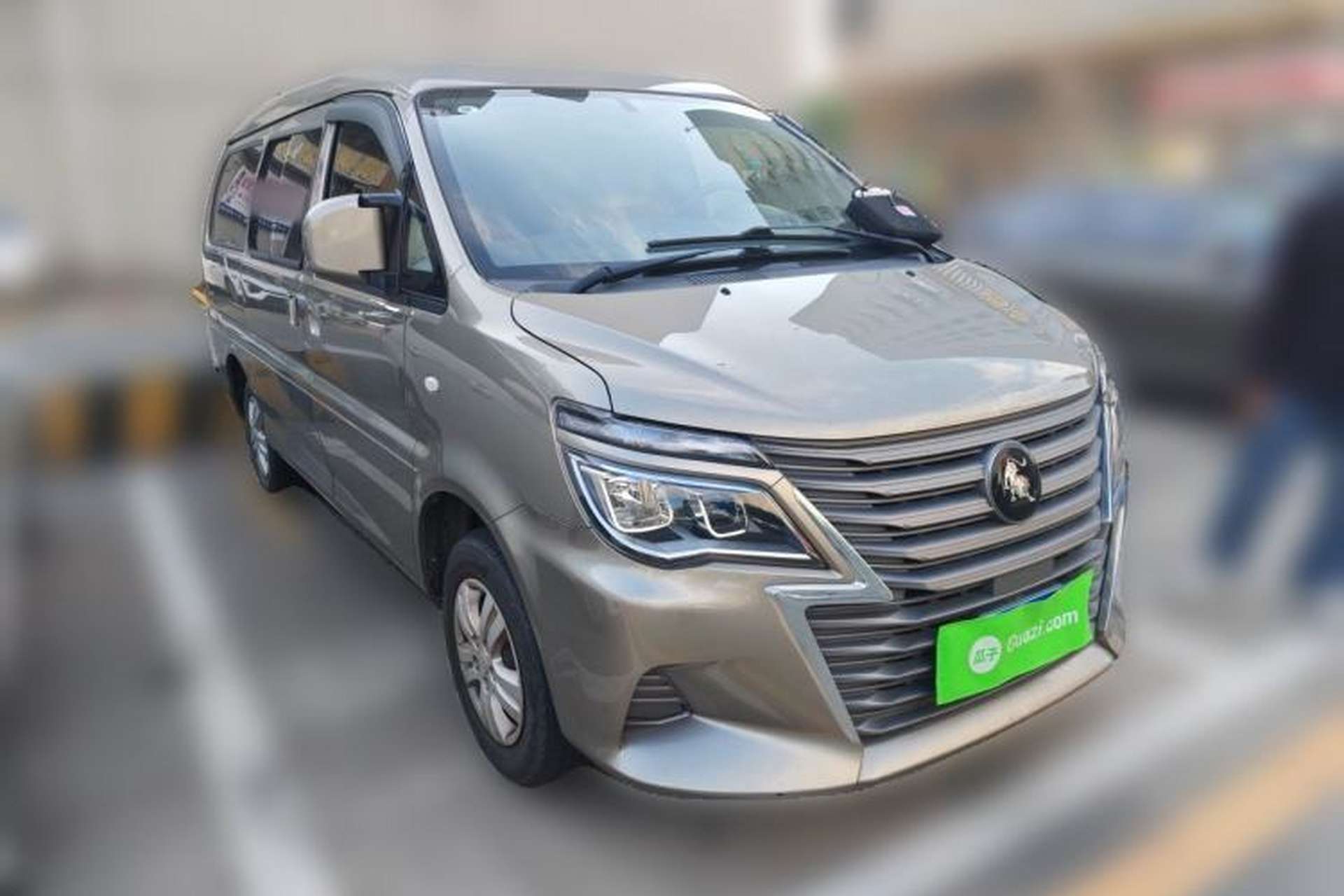 Used FORTHING Lingzhi 2023 M5L 1.6L Base Model 7 Seats Front Right 45 Deg