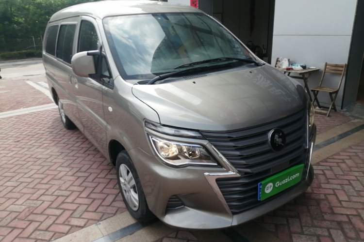 Used FORTHING Lingzhi 2023 M5L 1.6L Base Model 7 Seats Front Right 45 Deg