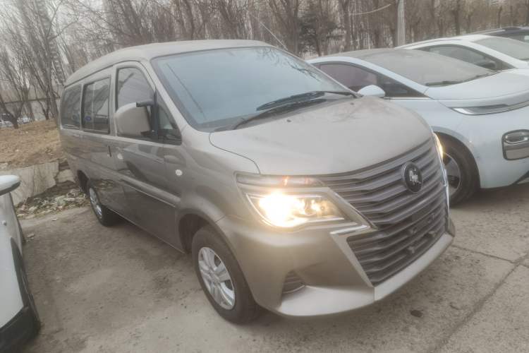 Used FORTHING Lingzhi 2023 M5L 1.6L Base Model 5 Seats Front Right 45 Deg