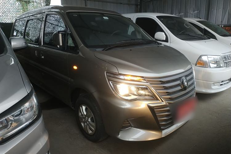 Used FORTHING Lingzhi 2023 M5L 1.6L Base Model 7 Seats Front Right 45 Deg
