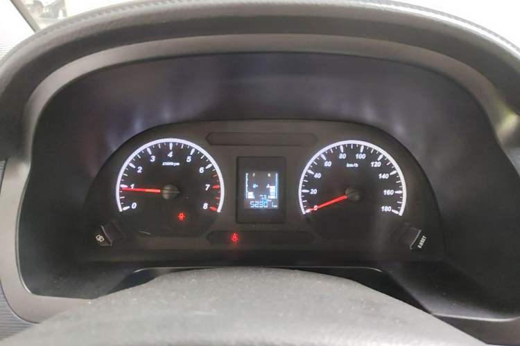 Used FORTHING Lingzhi 2023 M5L 1.6L Base Model 7 Seats Instrument Cluster