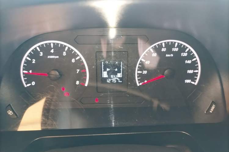 Used FORTHING Lingzhi 2023 M5L 1.6L Base Model 5 Seats Instrument Cluster