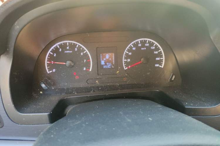 Used FORTHING Lingzhi 2023 M5L 1.6L Base Model 7 Seats Instrument Cluster
