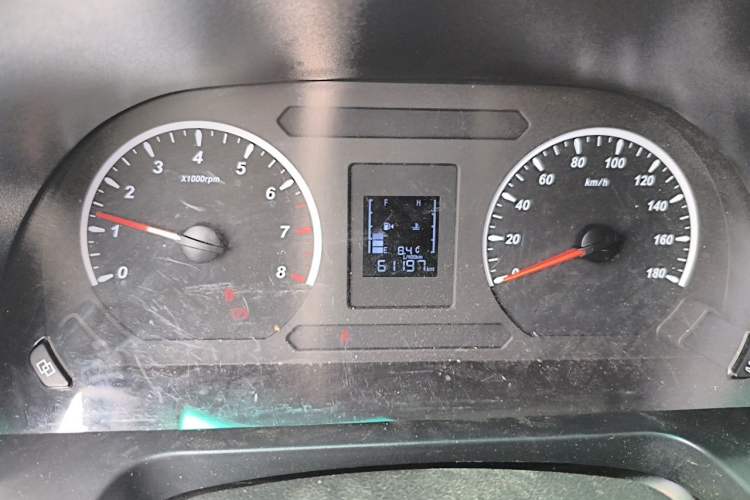 Used FORTHING Lingzhi 2023 M5L 1.6L Base Model 7 Seats Instrument Cluster