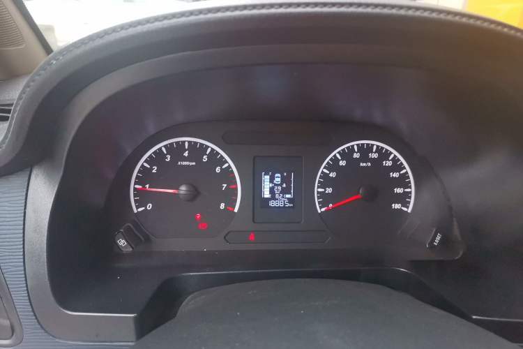 Used FORTHING Lingzhi 2023 M5L 1.6L Comfort Edition 7-Seater Instrument Cluster