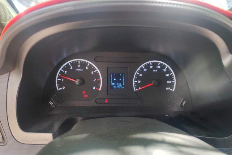 Used FORTHING Lingzhi 2023 M5 1.6L Practical Model 5 Seats Instrument Cluster