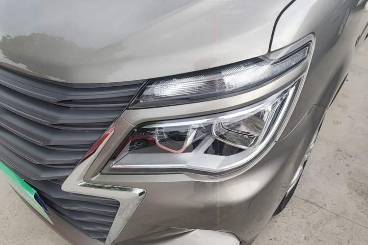 Used FORTHING Lingzhi 2023 M5L 1.6L Base Model 7 Seats Left Front Headlight