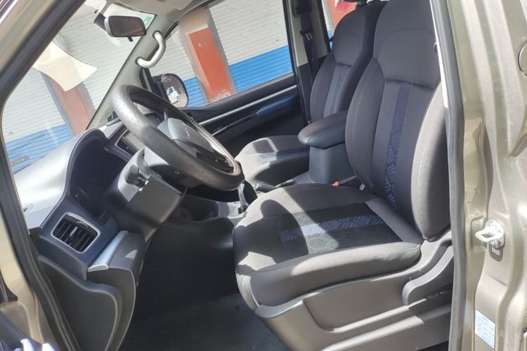 Used FORTHING Lingzhi 2023 M5 1.6L Comfort Edition 7-Seater Left Front Seat