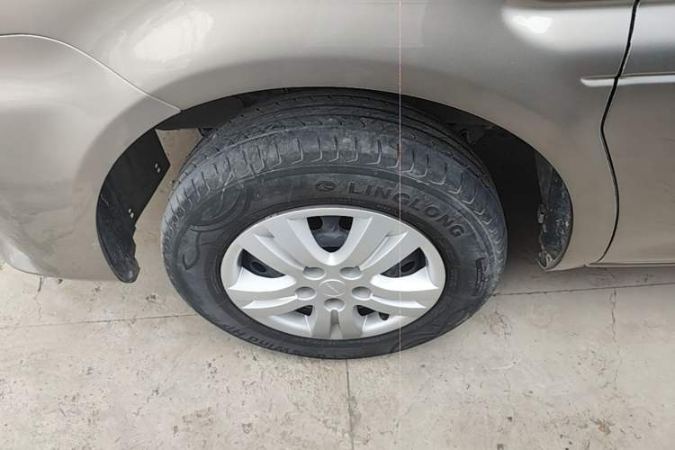 Used FORTHING Lingzhi 2023 M5L 1.6L Base Model 7 Seats Left Front Wheel Hub