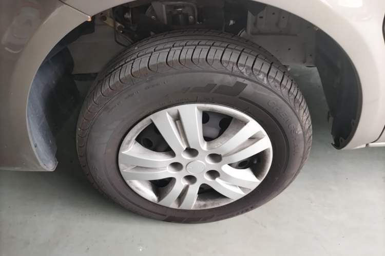 Used FORTHING Lingzhi 2023 M5 1.6L Practical Model 5 Seats Left Front Wheel Hub