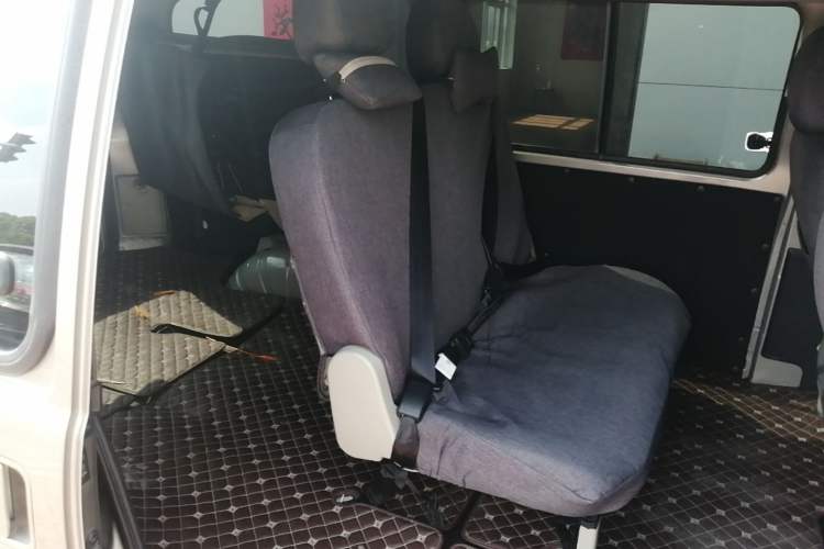 Used FORTHING Lingzhi 2023 M5L 1.6L Base Model 7 Seats Left Rear Seat
