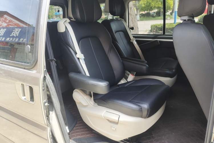 Used FORTHING Lingzhi 2023 M5 1.6L Comfort Edition 7-Seater Left Rear Seat