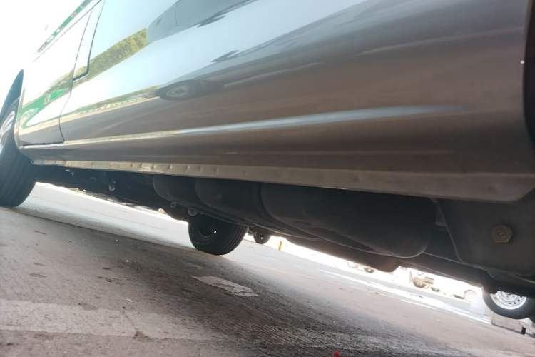 Used FORTHING Lingzhi 2023 M5L 1.6L Base Model 5 Seats Left Side Sill