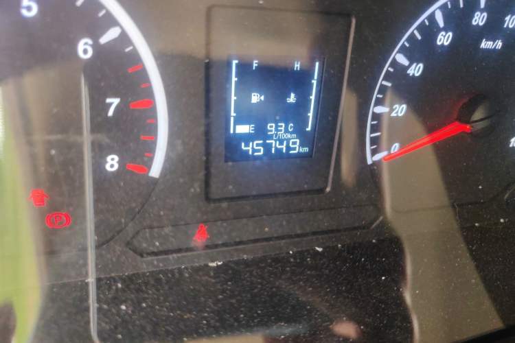 Used FORTHING Lingzhi 2023 M5 1.6L Practical Model 5 Seats Odometer Close Up
