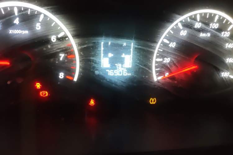 Used FORTHING Lingzhi 2023 M5 1.6L Comfort Edition 7-Seater Odometer Close Up