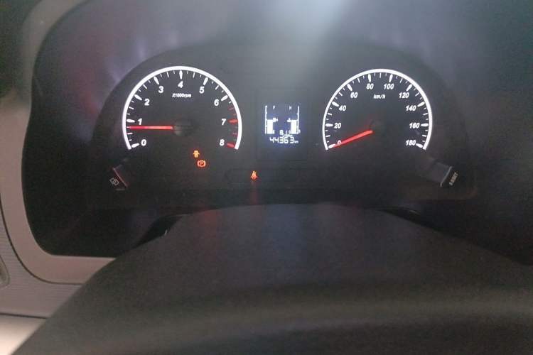 Used FORTHING Lingzhi 2023 V3 1.6L Base Model 2 Seats Odometer Close Up