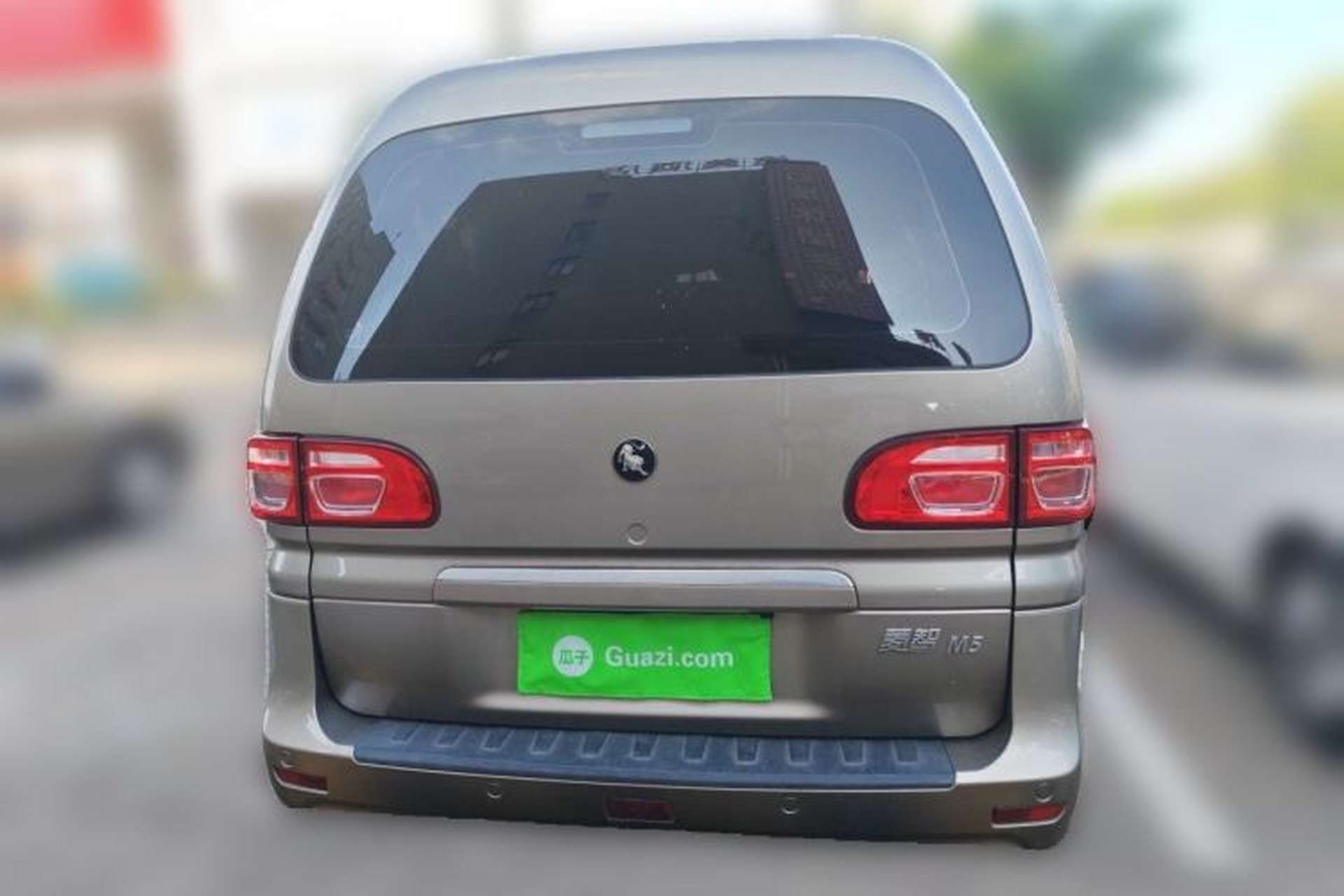 Used FORTHING Lingzhi 2023 M5L 1.6L Base Model 7 Seats Rear