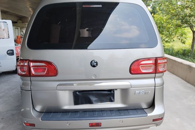 Used FORTHING Lingzhi 2023 M5L 1.6L Base Model 7 Seats Rear
