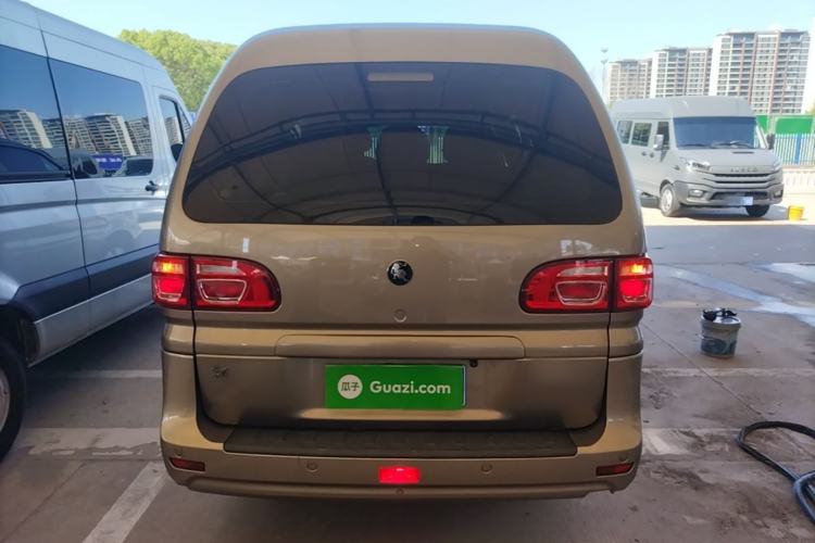 Used FORTHING Lingzhi 2023 M5L 1.6L Base Model 5 Seats Rear