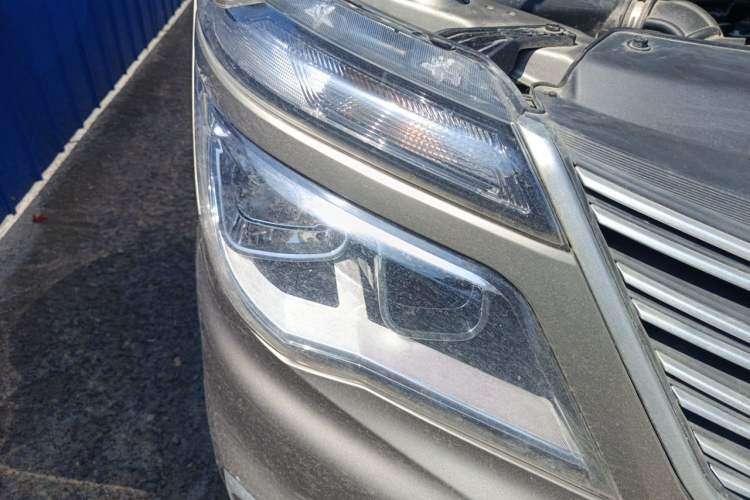 Used FORTHING Lingzhi 2023 V3 1.6L Base Model 2 Seats Right Front Headlight