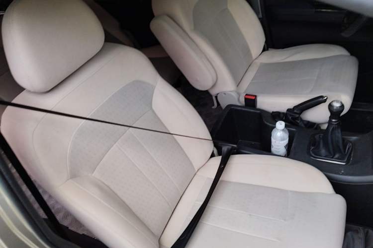 Used FORTHING Lingzhi 2023 M5L 1.6L Base Model 7 Seats Right Front Seat