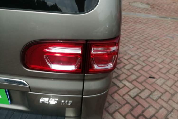 Used FORTHING Lingzhi 2023 M5L 1.6L Base Model 7 Seats Right Rear Taillight