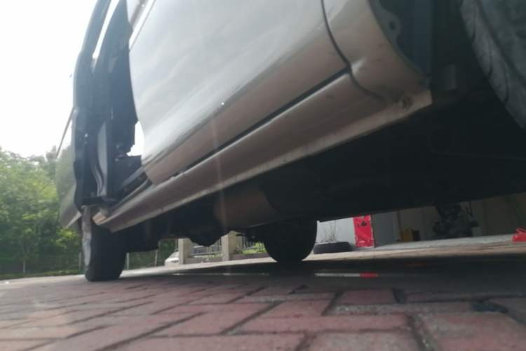 Used FORTHING Lingzhi 2023 M5L 1.6L Base Model 7 Seats Right Side Sill