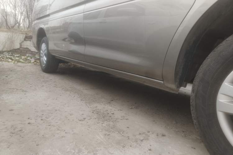 Used FORTHING Lingzhi 2023 M5L 1.6L Base Model 5 Seats Right Side Sill