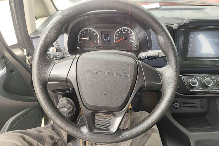 Used FORTHING Lingzhi 2023 M5L 1.6L Base Model 7 Seats Steering Wheel