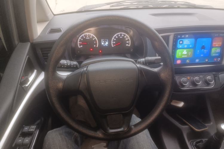 Used FORTHING Lingzhi 2023 M5L 1.6L Base Model 5 Seats Steering Wheel