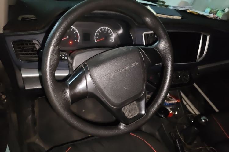Used FORTHING Lingzhi 2023 M5 1.6L Comfort Edition 7-Seater Steering Wheel