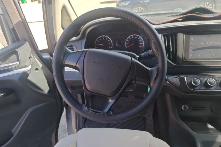 Used FORTHING Lingzhi 2023 M5L 1.6L Base Model 7 Seats Steering Wheel