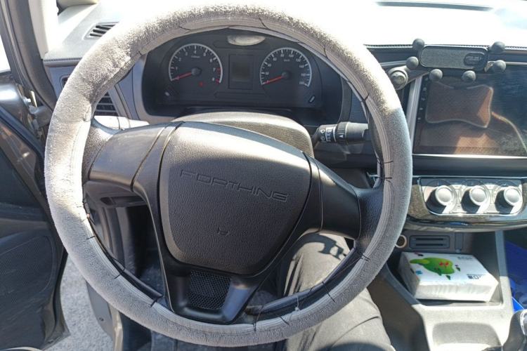Used FORTHING Lingzhi 2023 V3 1.6L Base Model 2 Seats Steering Wheel