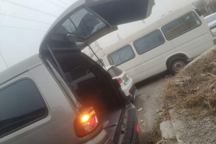 Used FORTHING Lingzhi 2023 M5L 1.6L Base Model 5 Seats Trunk