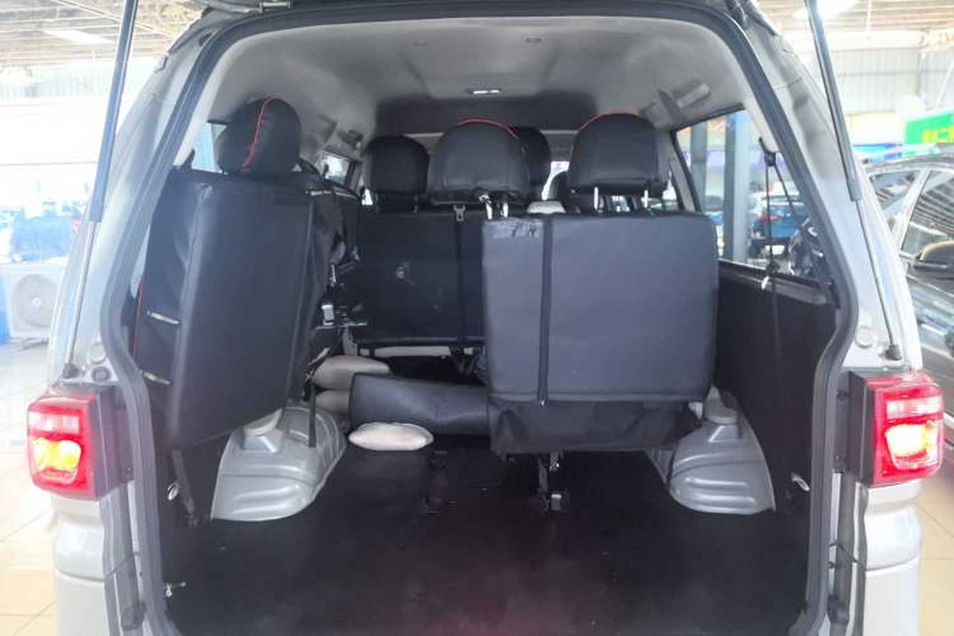 Used FORTHING Lingzhi 2023 M5L 1.6L Base Model 7 Seats Trunk