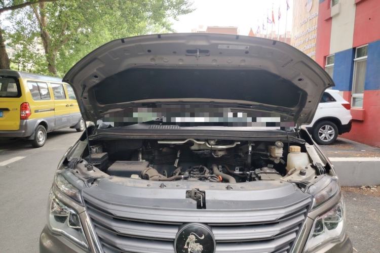 Used FORTHING Lingzhi 2023 M5L 1.6L Luxury 7-Seater Engine Bay