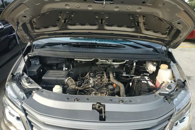 Used FORTHING Lingzhi 2023 M5L 1.6L Comfort Edition 7-Seater Engine Bay