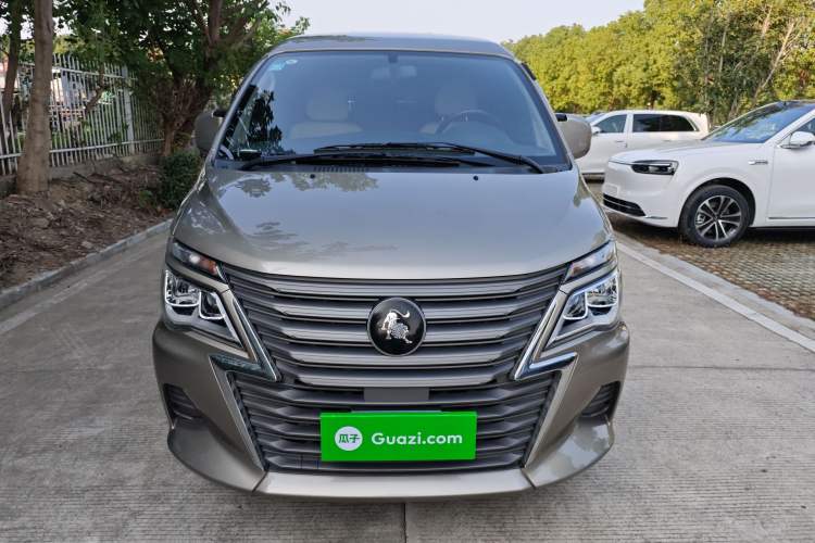 Used FORTHING Lingzhi 2023 M5L 1.6L Base Model 7 Seats Exterior 9