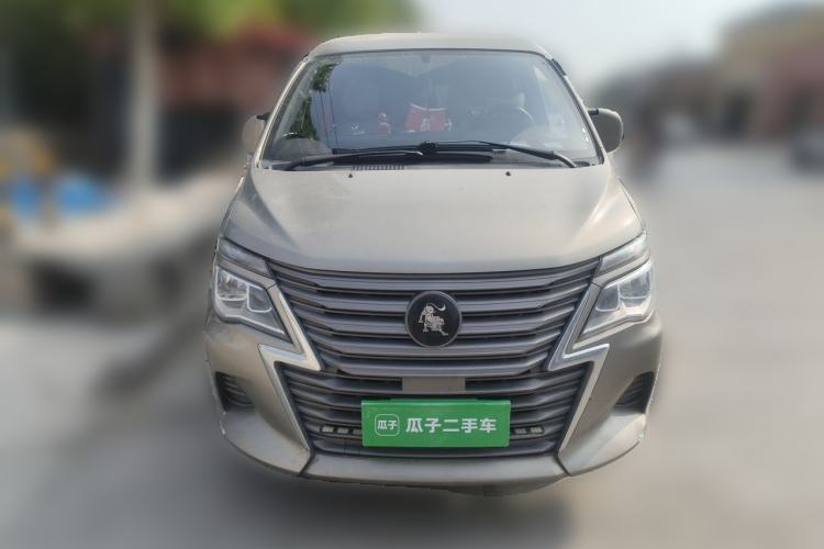 Used FORTHING Lingzhi 2023 M5L 1.6L Base Model 7 Seats Front
