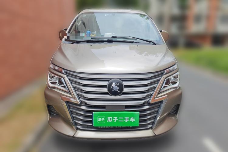Used FORTHING Lingzhi 2023 M5L 1.6L Base Model 7 Seats Front