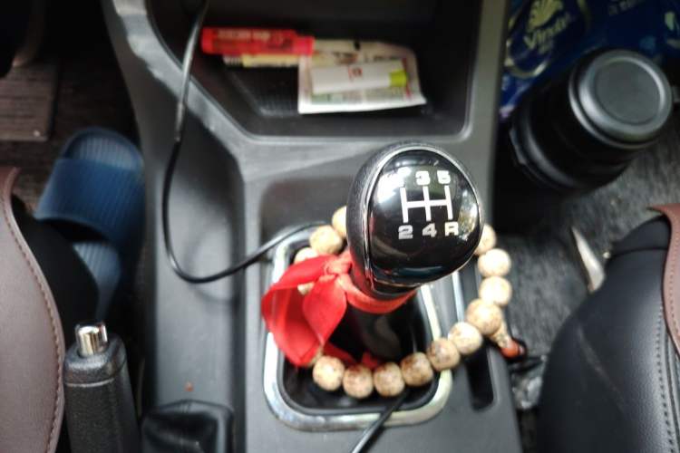 Used FORTHING Lingzhi 2023 M5L 1.6L Luxury 7-Seater Gear Lever