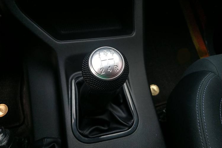 Used FORTHING Lingzhi 2023 M5L 1.6L Comfort Edition 7-Seater Gear Lever