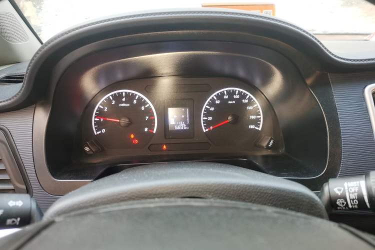 Used FORTHING Lingzhi 2023 M5 1.6L Practical Model 5 Seats Instrument Cluster