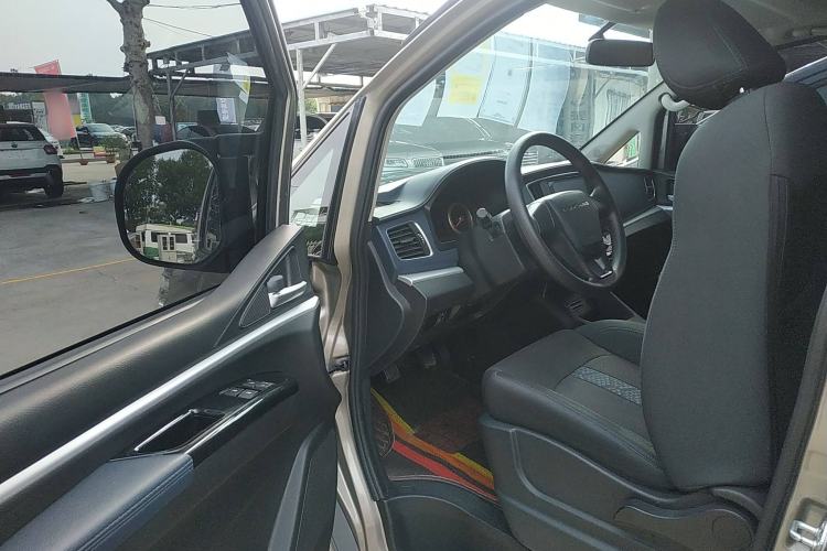 Used FORTHING Lingzhi 2023 M5L 1.6L Comfort Edition 7-Seater Interior 2