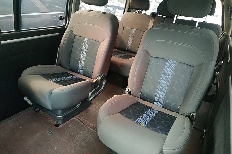 Used FORTHING Lingzhi 2023 M5L 1.6L Comfort Edition 7-Seater Interior 3