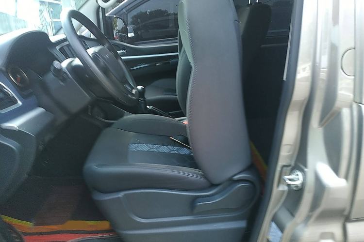 Used FORTHING Lingzhi 2023 M5L 1.6L Comfort Edition 7-Seater Left Front Seat